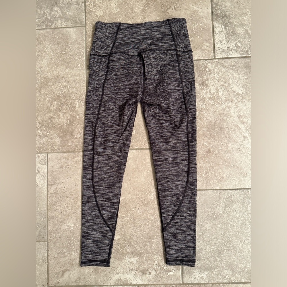 Victoria’s Secret Sport Leggings small VSX - Picture 4 of 4